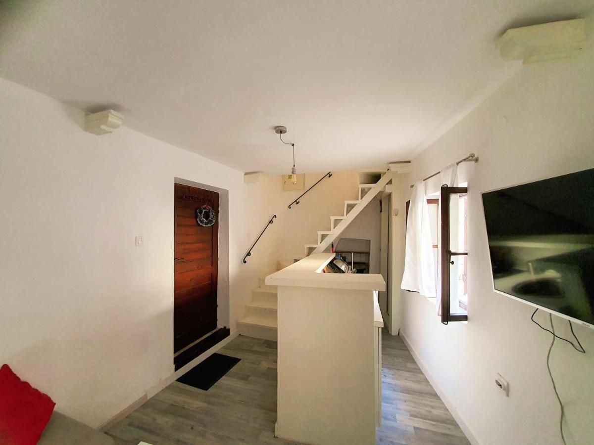 St.Tripun Apartment Kotor Luaran gambar