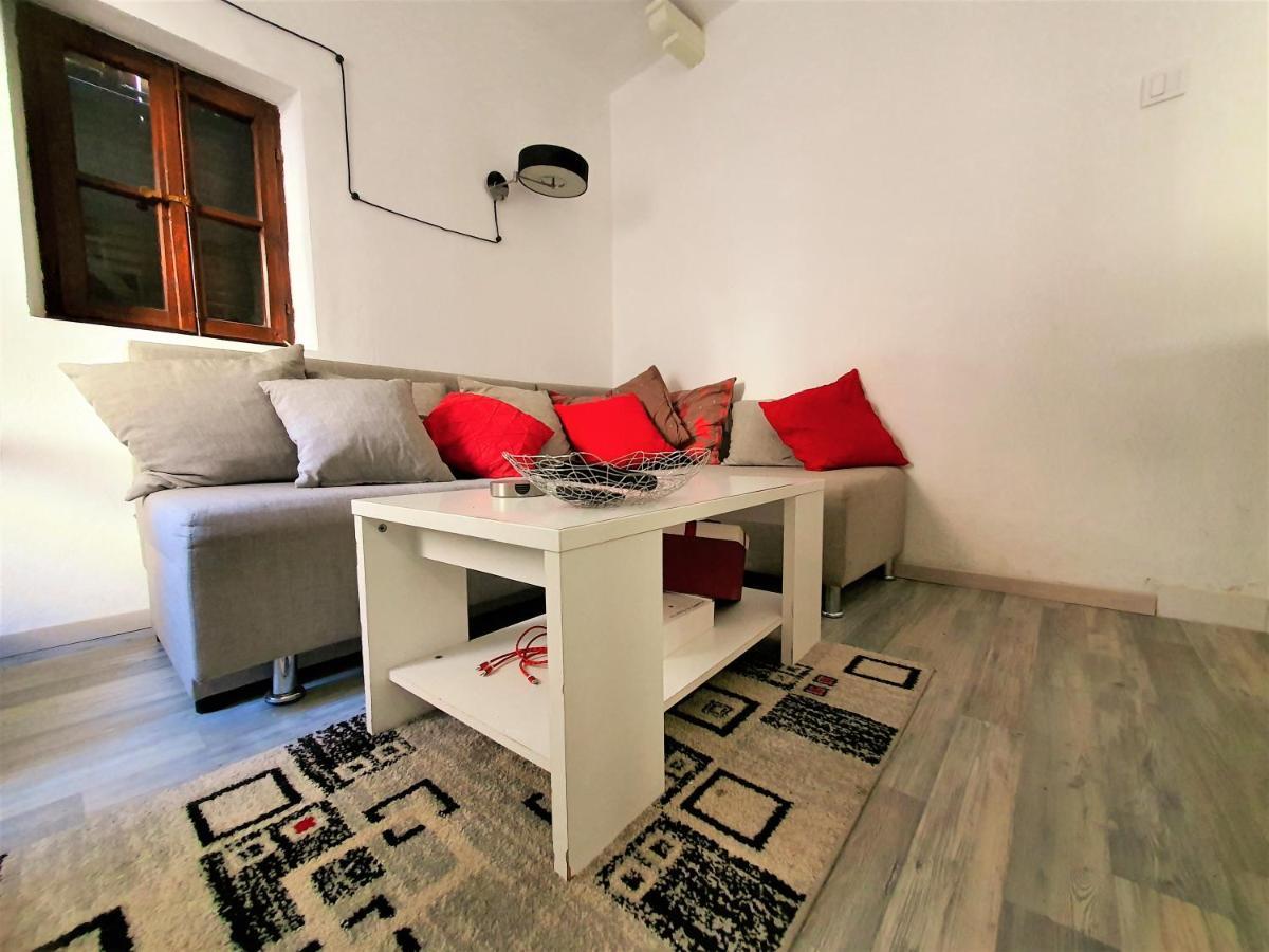 St.Tripun Apartment Kotor Luaran gambar