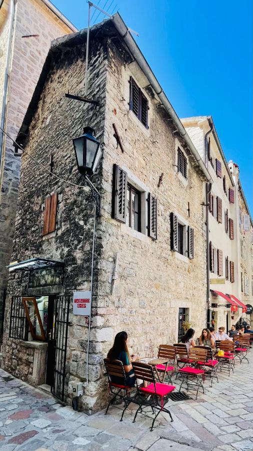 St.Tripun Apartment Kotor Luaran gambar